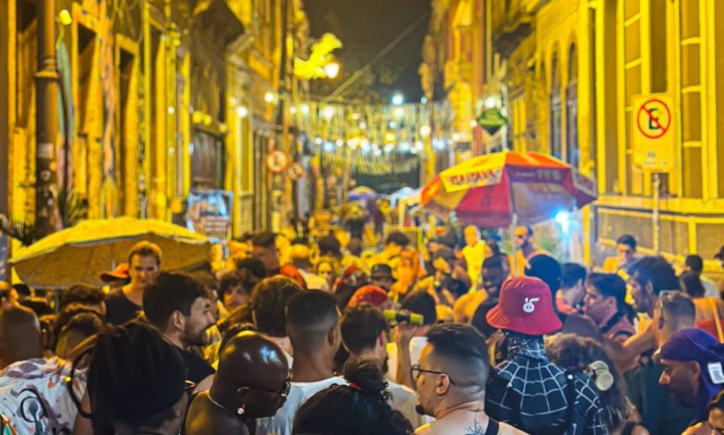 Região da rua Morais e Vale é novo point do verão carioca