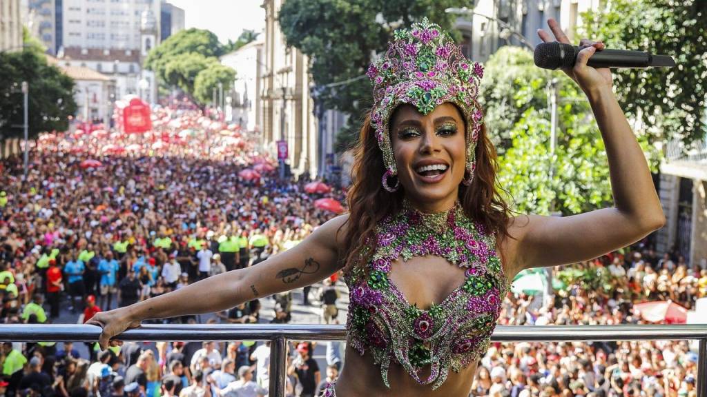 O Carnaval acabou mesmo? Fim de semana ainda tem Anitta e Monobloco