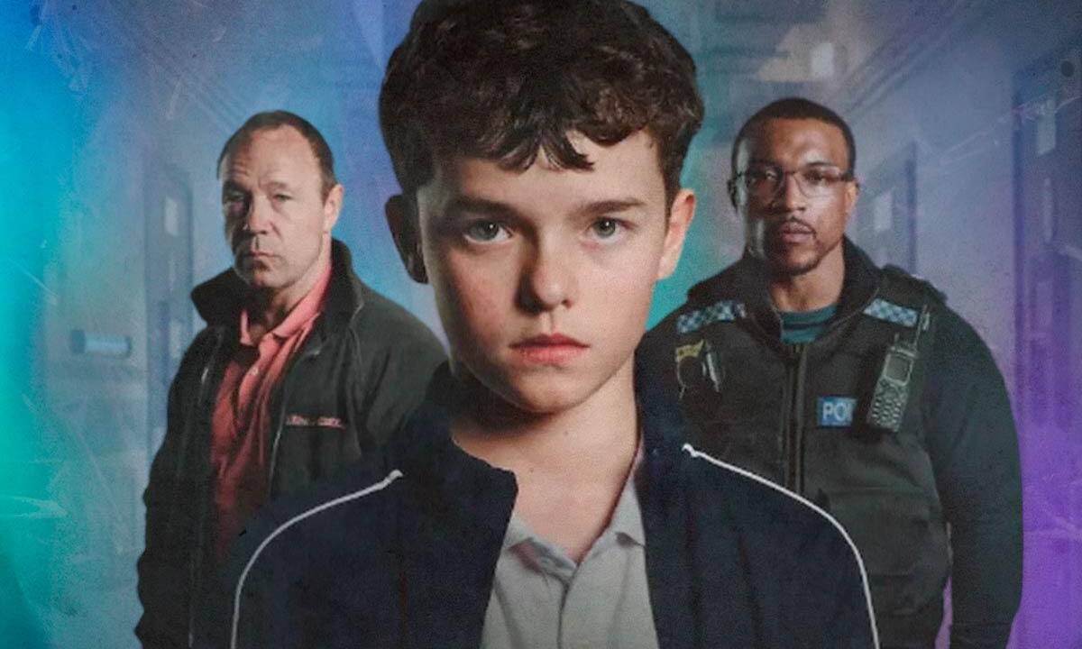 O ator Owen Cooper (Jamie Miller), Stephen Graham (à esquerda, Eddie Miller, o pai de Jamie) e Ashley Walters (Di Luke Bascombe, o policial)