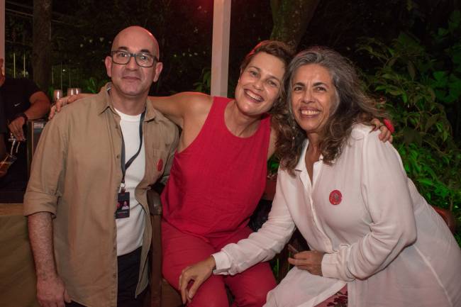 Carlos Miguez, Carolina Kaastrup e Julie Brasil