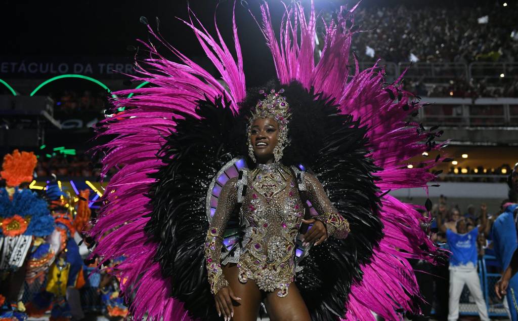 Lorena Raissa desfile Beija-Flor 2025 lorena-raissa-desfile-beija-flor-2025
