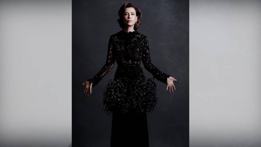 “Preciso descansar”, diz Fernanda Torres ao recusar convite para Sapucaí