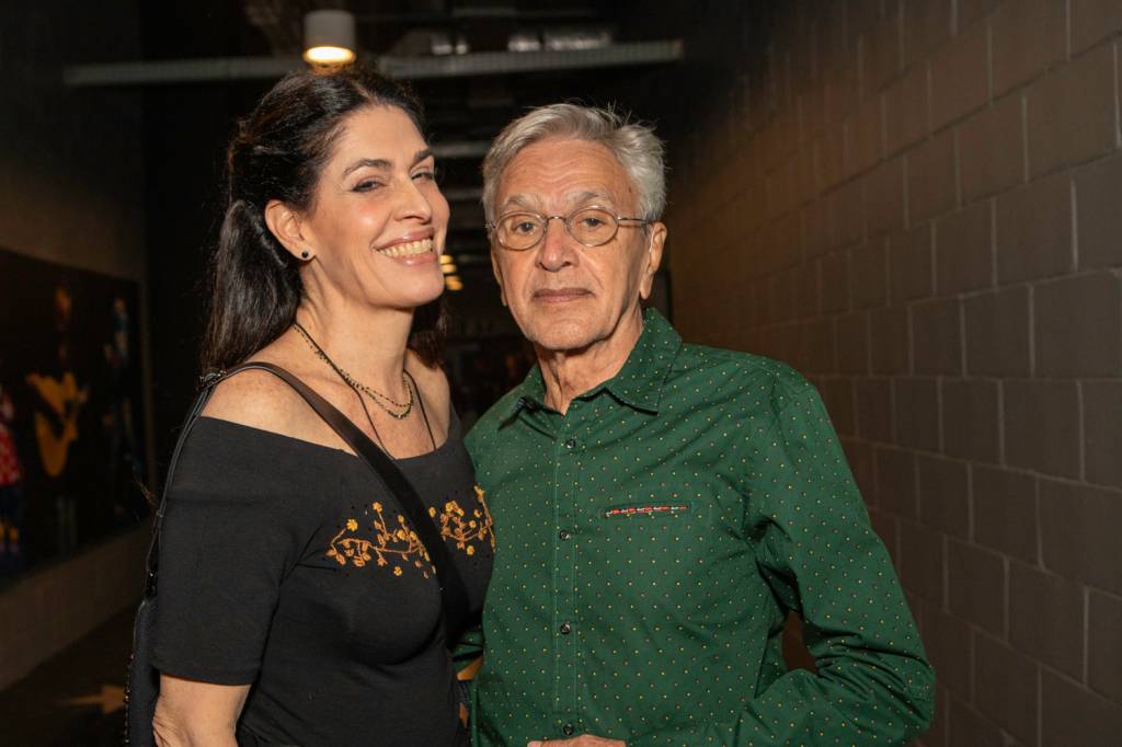 De Caetano para Paula: quando a mensagem pode até virar uma música