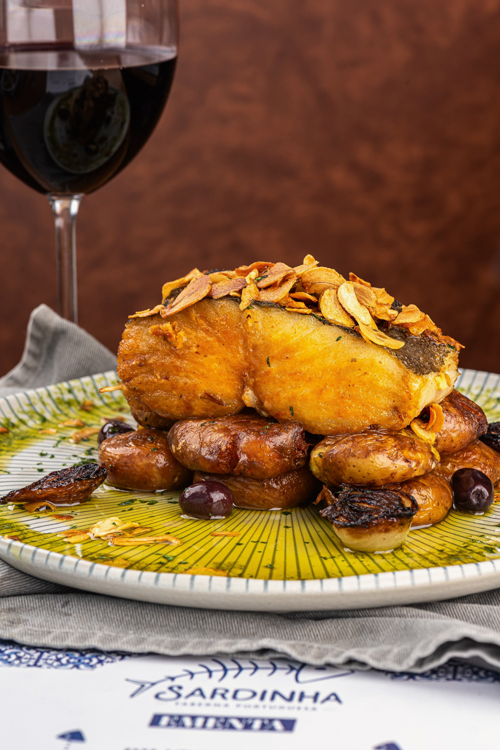 Sardinha-Taberna-Portuguesa_Posta-de-Bacalhau-à-Azeiteiro_Cred-Tomás-Vèlez.jpg Sardinha Taberna Portuguesa