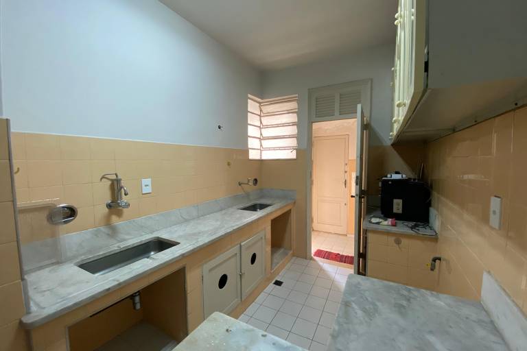 Apartamento de Renato Russo: são três quartos em espaço amplo e nobre em Ipanema Apartamento de Renato Russo: são três quartos em espaço amplo e nobre em Ipanema