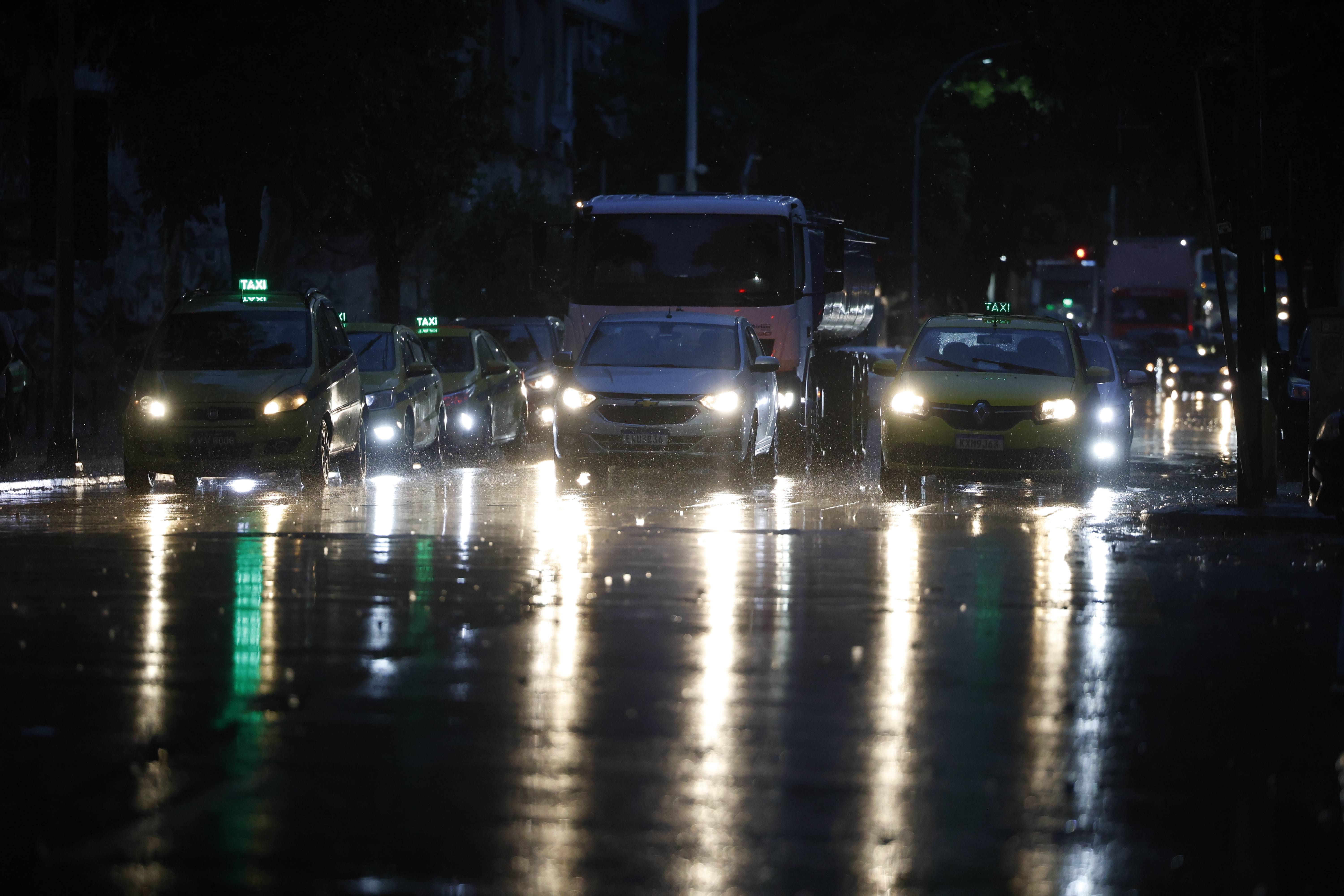Prepara o guarda-chuva… Fim de semana deve ser de temporal no Rio