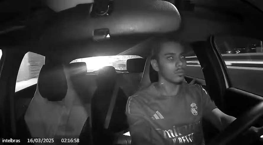 Assalto na Avenida Brasil é registrado por câmera de carro de aplicativo