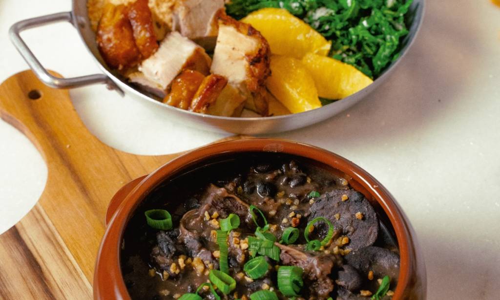 Antiquário do Breganha tem brasa e comida caseira no Leblon