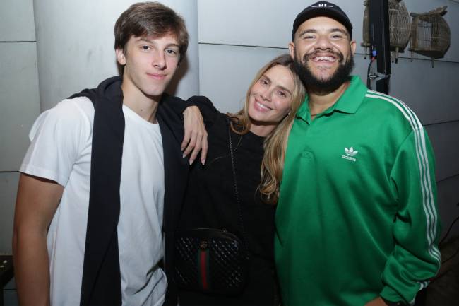 CH0A5471-Carolina Dieckmann entre José Worcman e Gominho