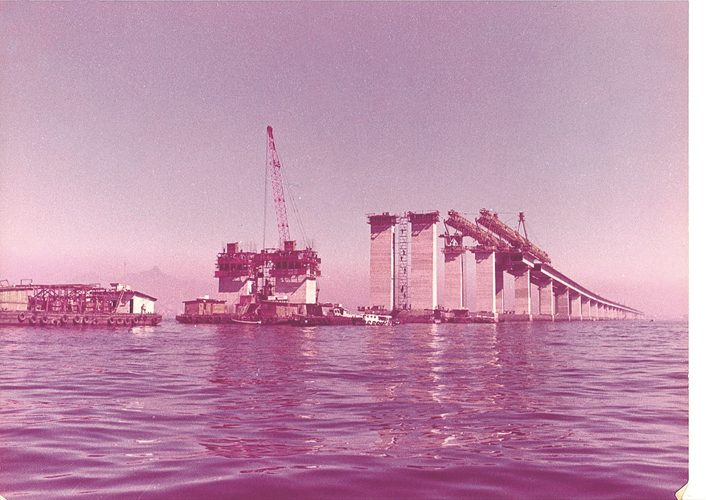 Construção-da-Ponte-Rio-Niter-i-em-alto-mar- construcao-ponte-rio-niteroi