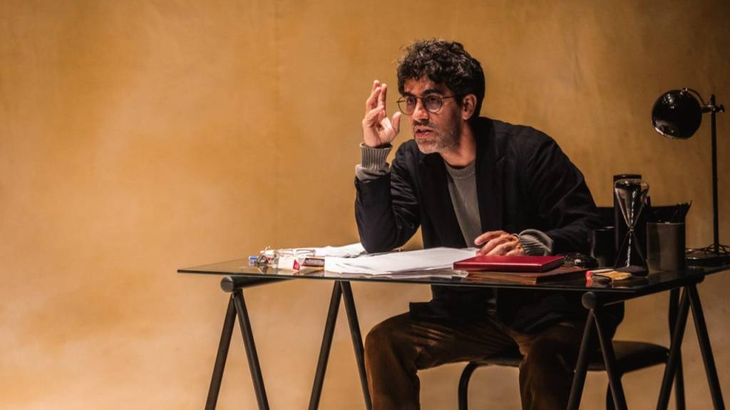 Baseada na vida e obra de Roberto Bolaño, peça Deserto reestreia no Rio