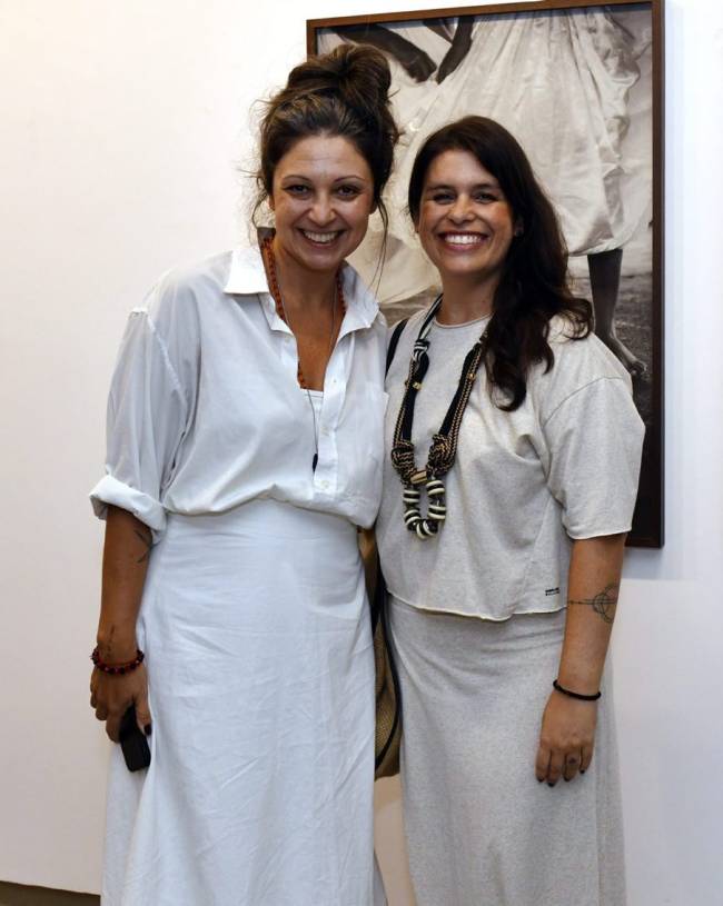 _DSC8780 A artista Maria Baigur e a curadora Fernanda Lopes - ABRIL 2025 - CG