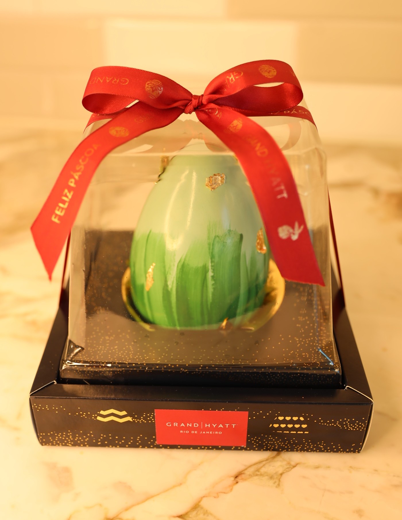 Grand Hyatt: chocolate meio amargo e muito pistache dentro