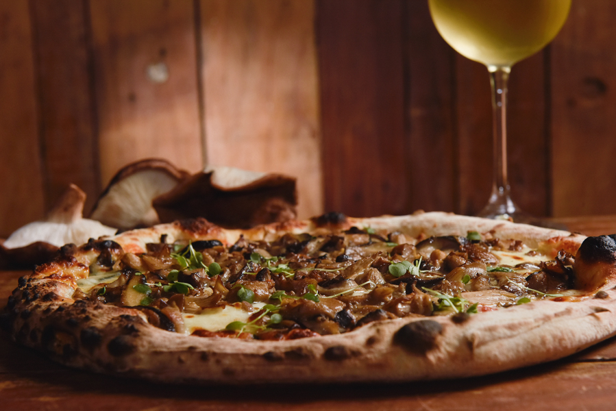 Imperiale – Capricciosa – Foto Bruno de Lima 074 (4).JPG Capricciosa: pioneira no estilo napolitano e pizzas como a imperiale