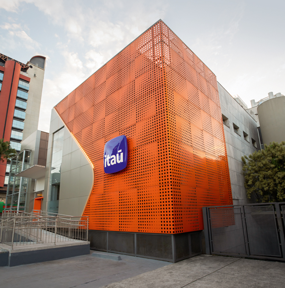 Itau_sm2-5.jpg Itaú