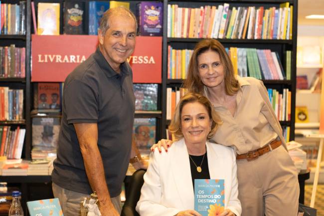 Marcia Peltier entre Paula e Luiz Carlos Nabuco
