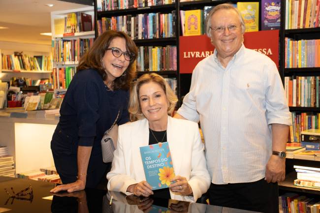 Marcia Peltier entre Cristina Almeida e Pedro Camargo
