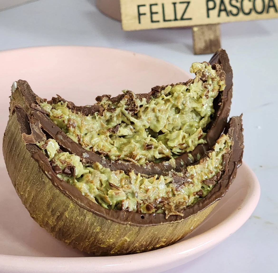 ovo-pascoa-dubai-fernanda-luz-pistache