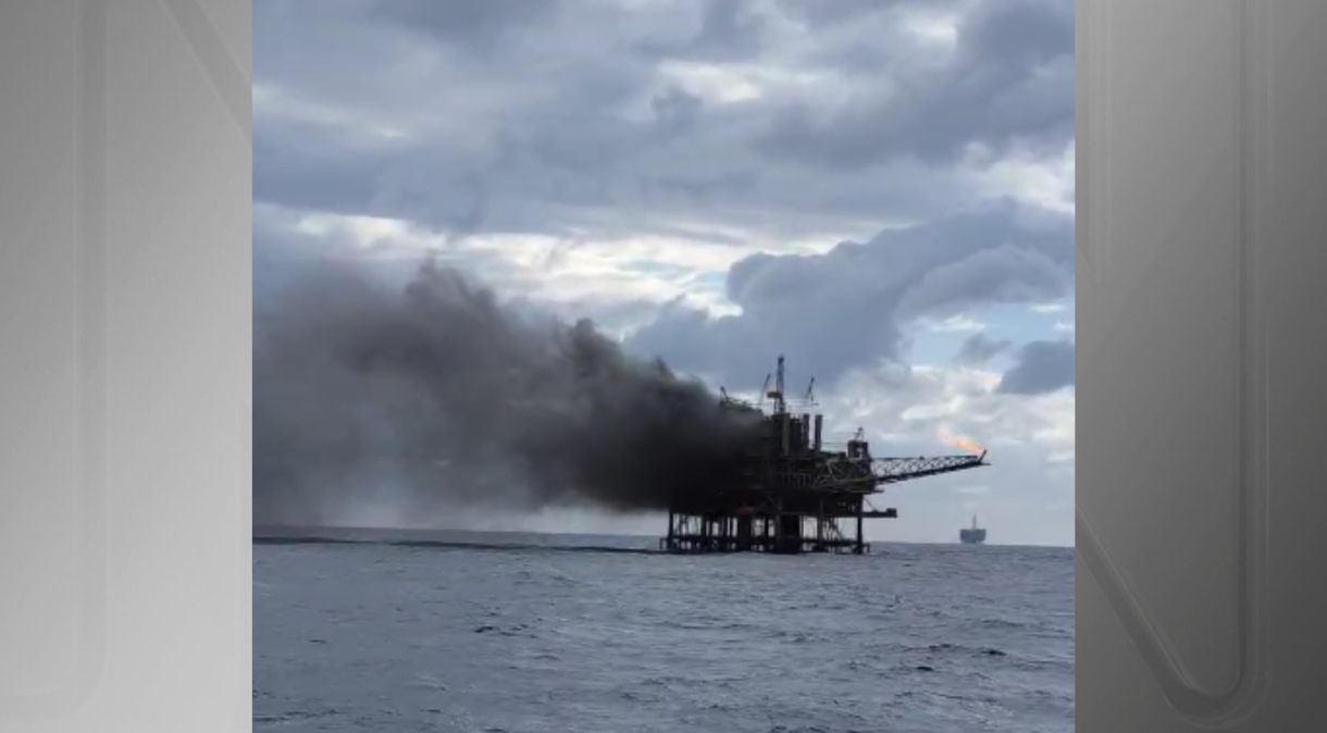plataforma-petroleo-incendio-bacia-de-campos