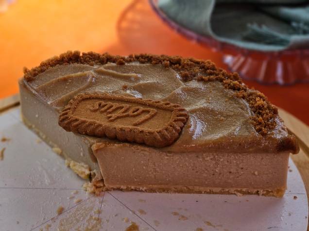Biscoito Lotus: vegano, sim, estrelando uma das tortas da Deda Doces Biscoito Lotus: vegano, sim, estrelando uma das tortas da Deda Doces