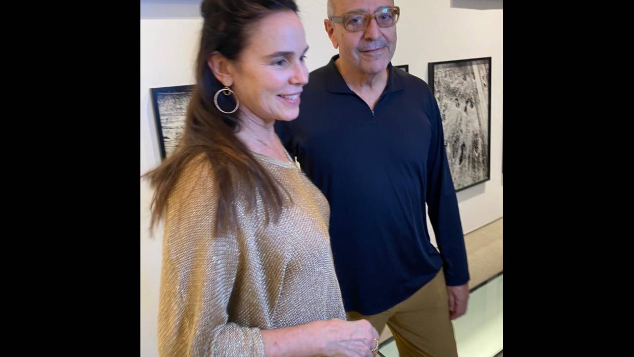 Ana Stewart e Rogerio Reis: a galerista e o fotógrafo na Galeria da Gávea
