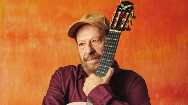 João Bosco inicia a turnê Boca Cheia de Frutas no Vivo Rio