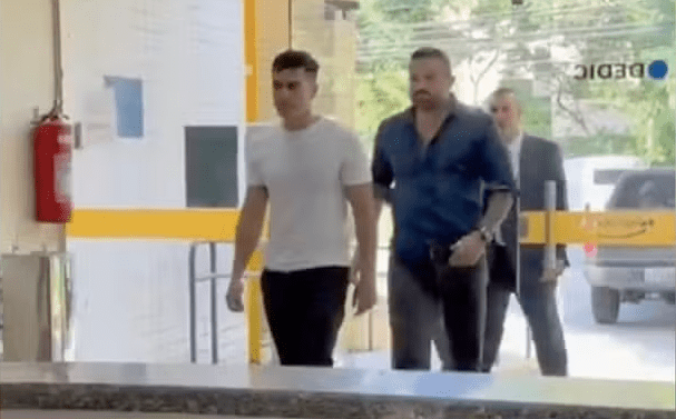 Vitor Belarmino, que atropelou noivo no Recreio, se entrega à polícia