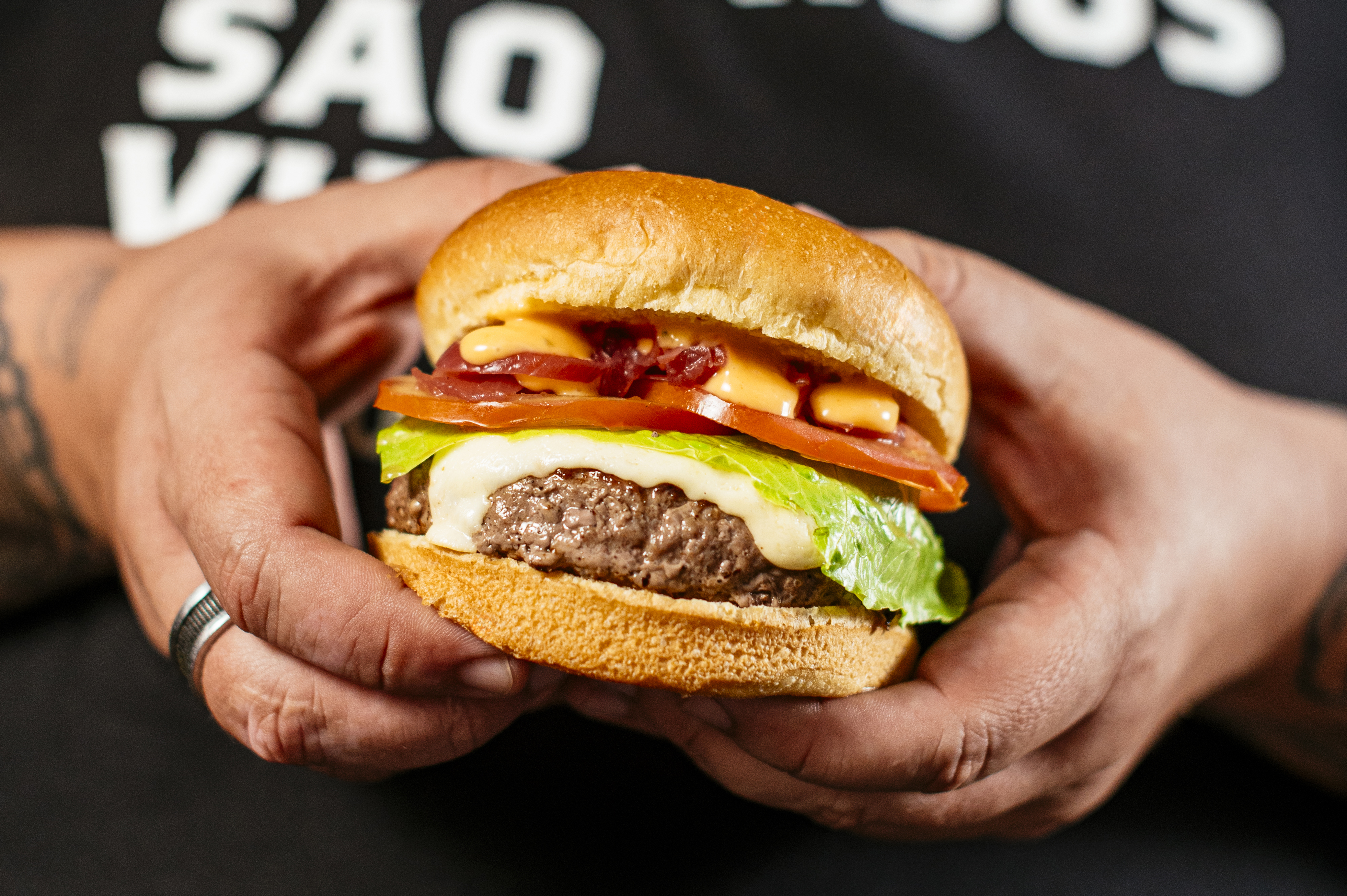TT Burger: Nesta quarta, os cem primeiros clientes da casa ser&atilde;o presenteados com um voucher exclusivo de um burger gr&aacute;tis por m&ecirc;s ao longo de um ano