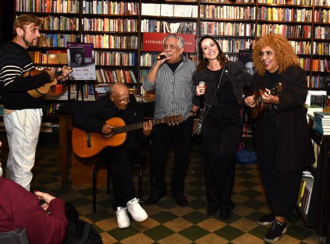 _DSC6425 Renato Correa , Edmundo Souto , Luciana Carvalho e Dayse do Banjo - Livro RODRIGO FAOUR - JUNHO 2025 - CG