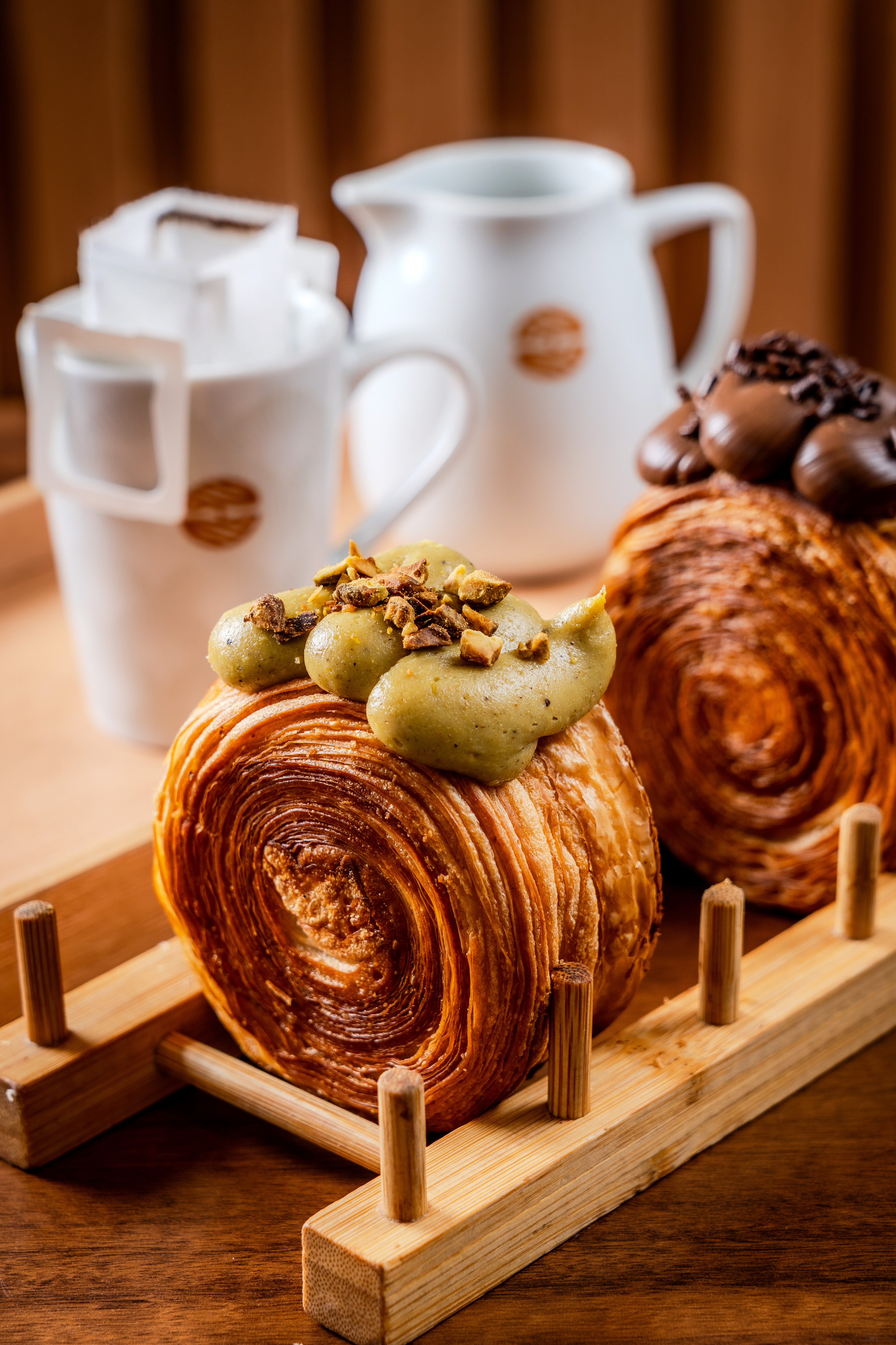 Doc Bakery tem artigos de viennoiserie como o supr&ecirc;me de pistache