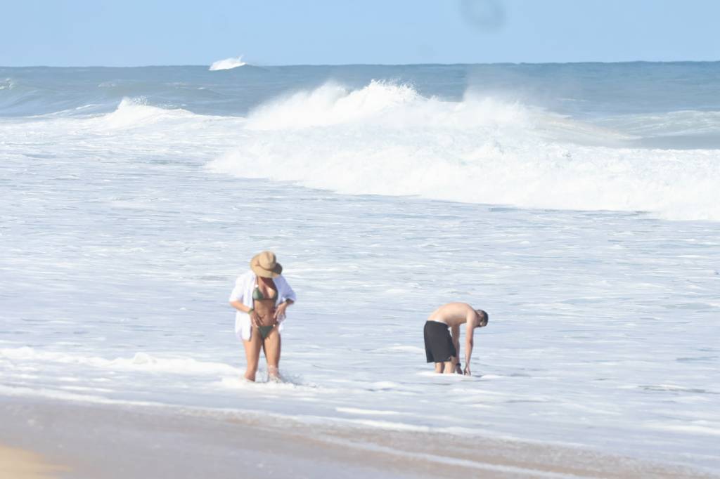 Rio: corpinho de fora no inverno rigoroso de dois dias