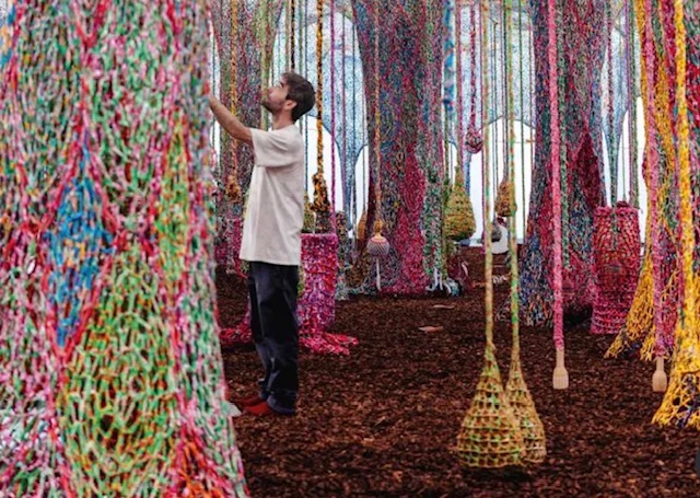 Paris, por Paulo Pereira: as “teias” de Ernesto Neto no Grand Palais