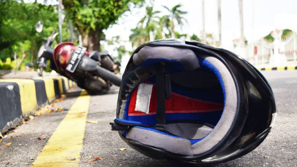 Acidentes com motos sobrecarregam o sistema público de saúde