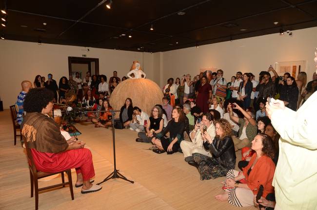 Plateia lotada no show de Inaycira e Virginia Rodrigues