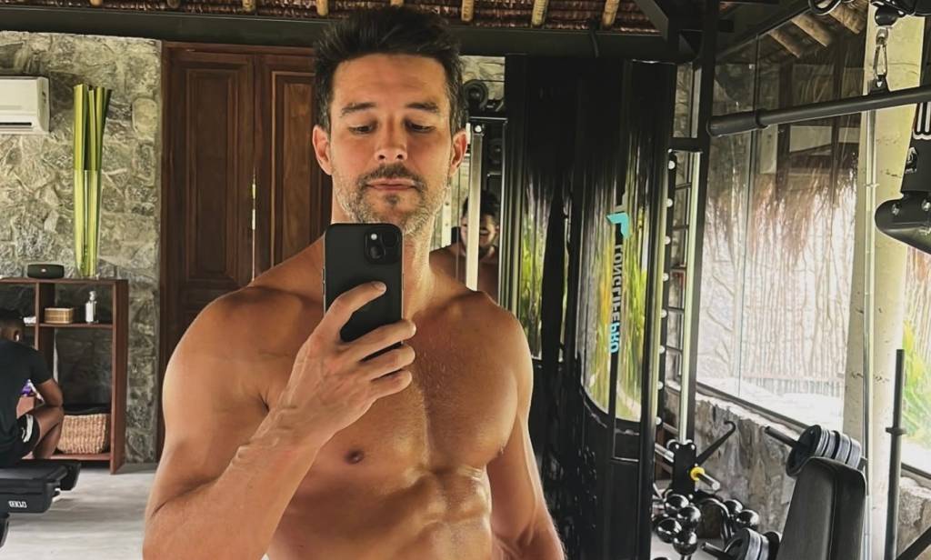 Ator de Vale Tudo afirma ter se arrependido de vender conteúdo adulto