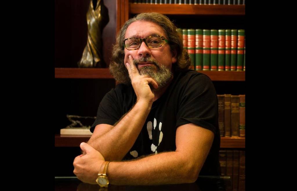 De Próprio Punho, por Kakay (advogado): “Jamais seria juiz ou promotor”