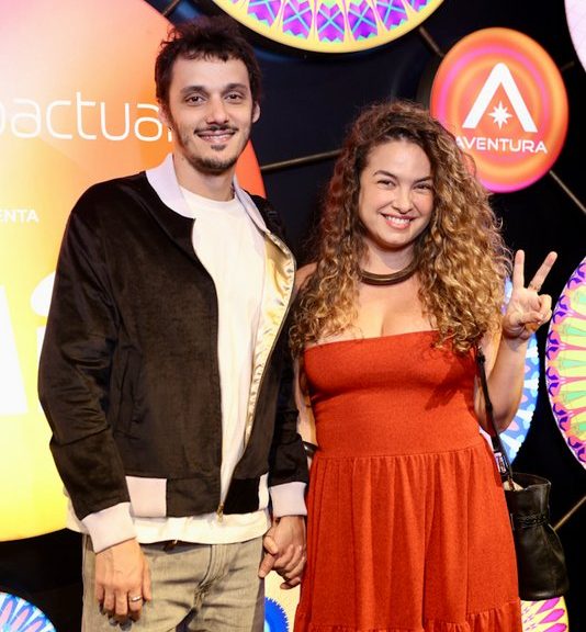 Leandro Soares e Lua Blanco