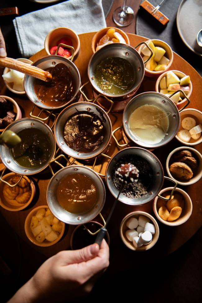 A diversidade de sabores de fondue no Catherine, em Gramado