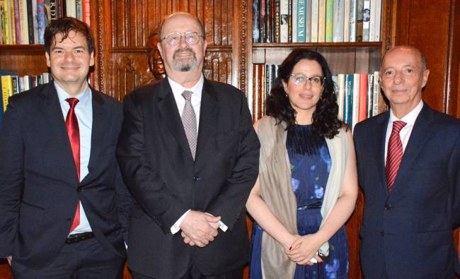 Conselherio Thiago Miranda, Ministro Eduardo Carvalho, Secretária Nara Barato e Embaixador Adalnio Senna Ganem