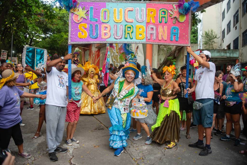 Bloco Loucura Suburbana comemora 25 anos com exposição
