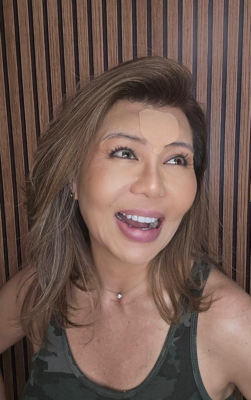 Exclusivo: Coreana influencer ensina 4 dicas de automassagem facial