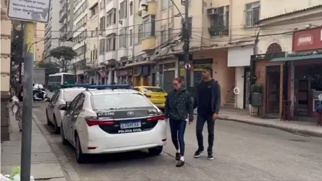 Polícia prende mulher que mantinha sobrinha de 15 anos em cárcere privado