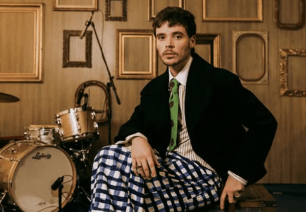 João Lucas, marido de Sasha, faz graça sobre baixa venda de ingressos de show