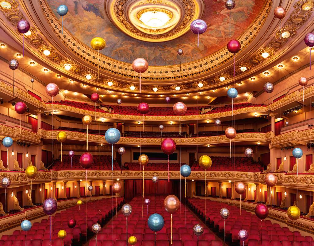 Bem na foto: Municipal abre espaço para público integrar obra de arte