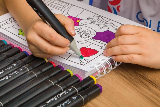 bobbie goods detalhe credito dani dacorso4 canetas-colorir