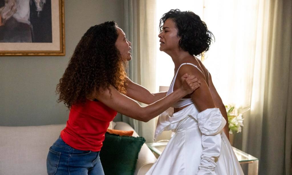 O detalhe da cena da briga de Maria de Fátima e Raquel que ganhou destaque