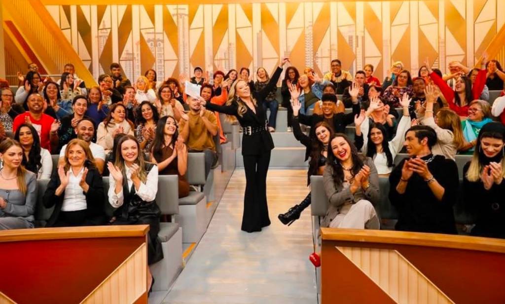 O convite do SBT para casal desfeito pelo show do Coldpay