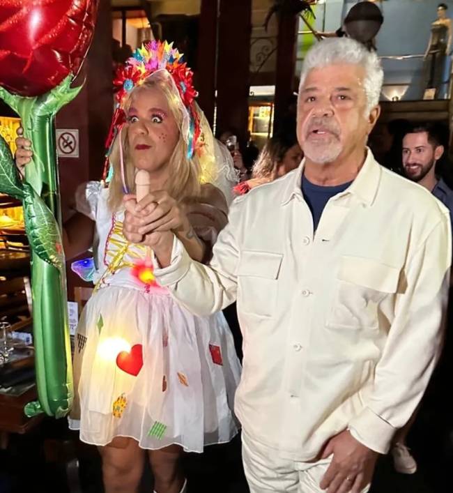 Evandro Rius como noiva e Lulu Santos foi o pai da noiva