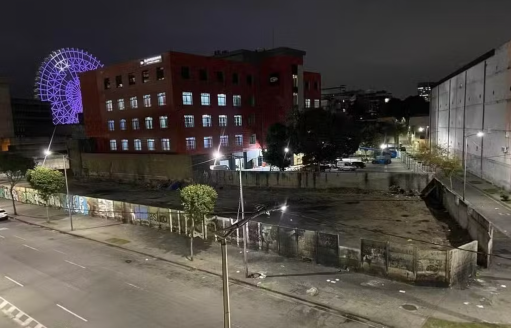 Unidos da Tijuca é despejada e usa terreno da prefeitura para ensaios