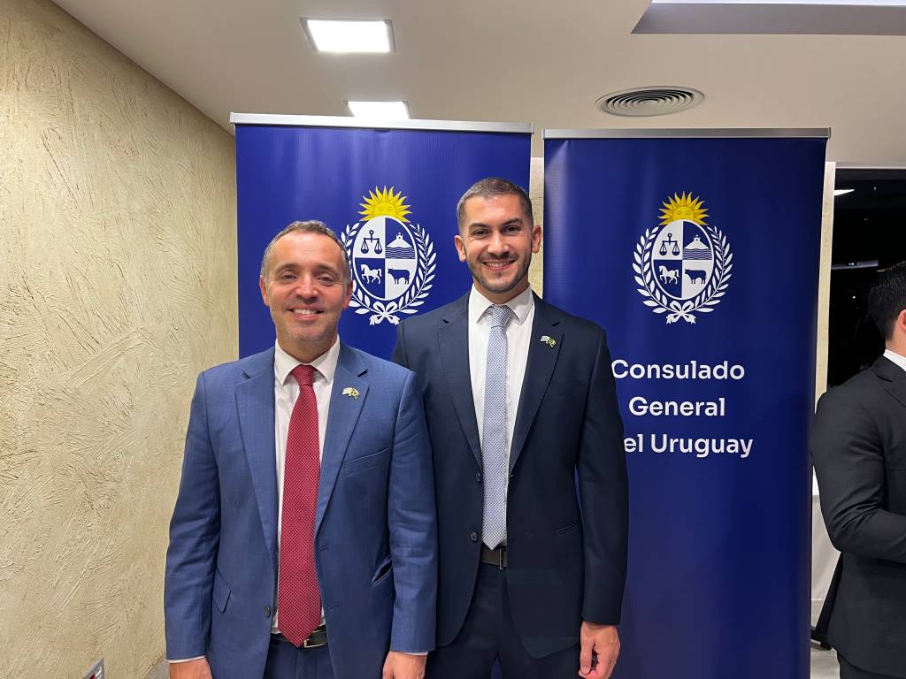 Uruguai celebra 200 anos de independência com festa no Piraquê